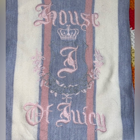 JUICY COUTURE WINTER SCARF - Picture 4 of 4